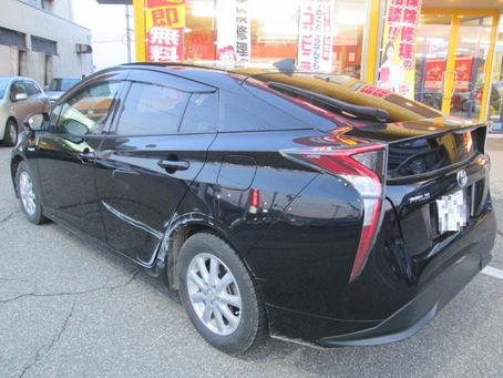 ​トヨタ　プリウス