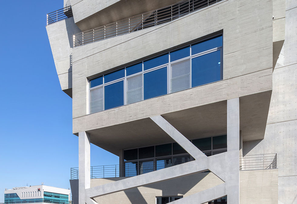 005_south east view_02.jpg