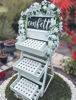 Confetti stand.jpg