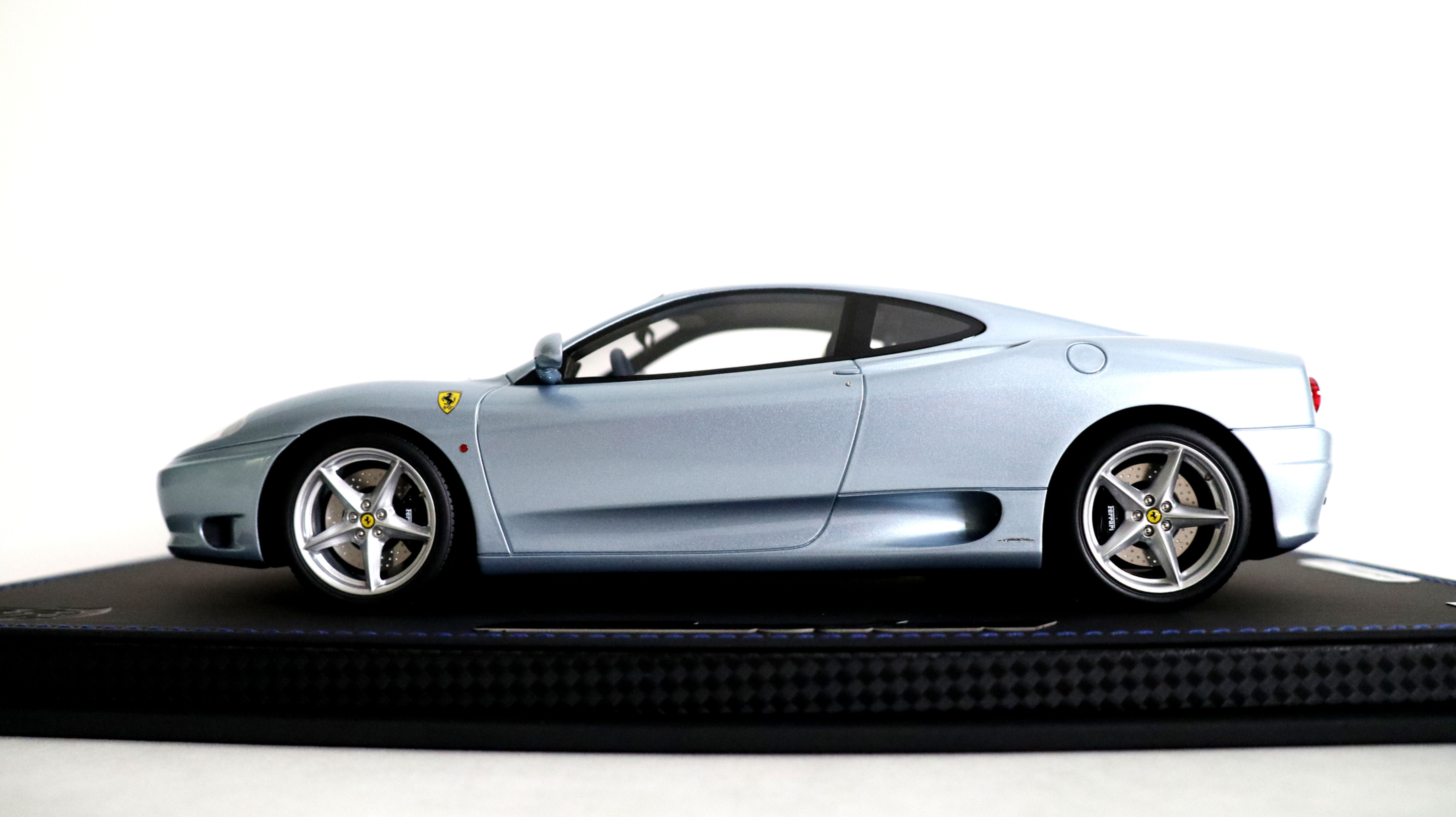1999 FERRARI 360 MODENA 1:18 by BBR Models