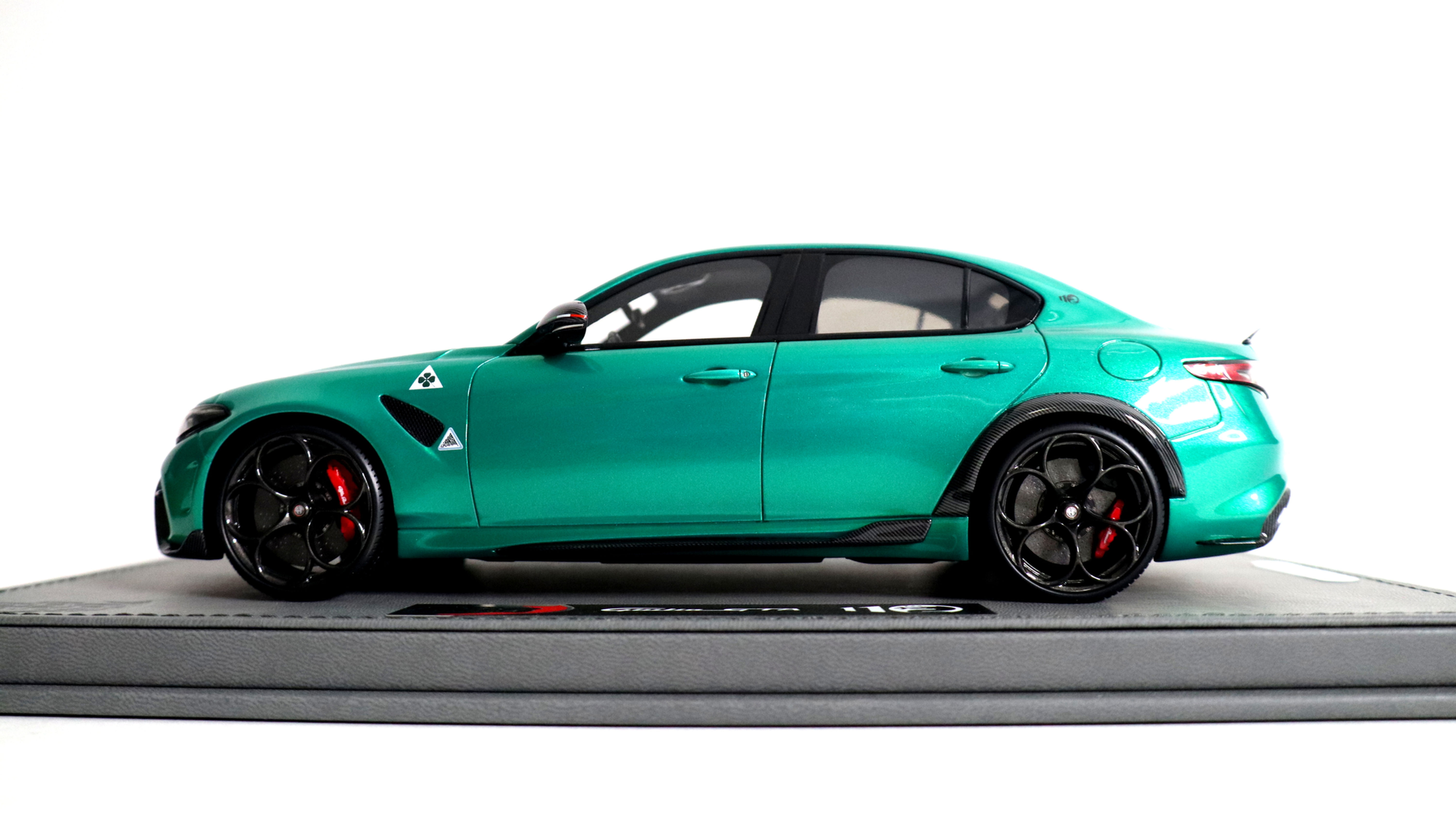 2021 ALFA ROMEO GIULIA GTA 1:18 by BBR Models