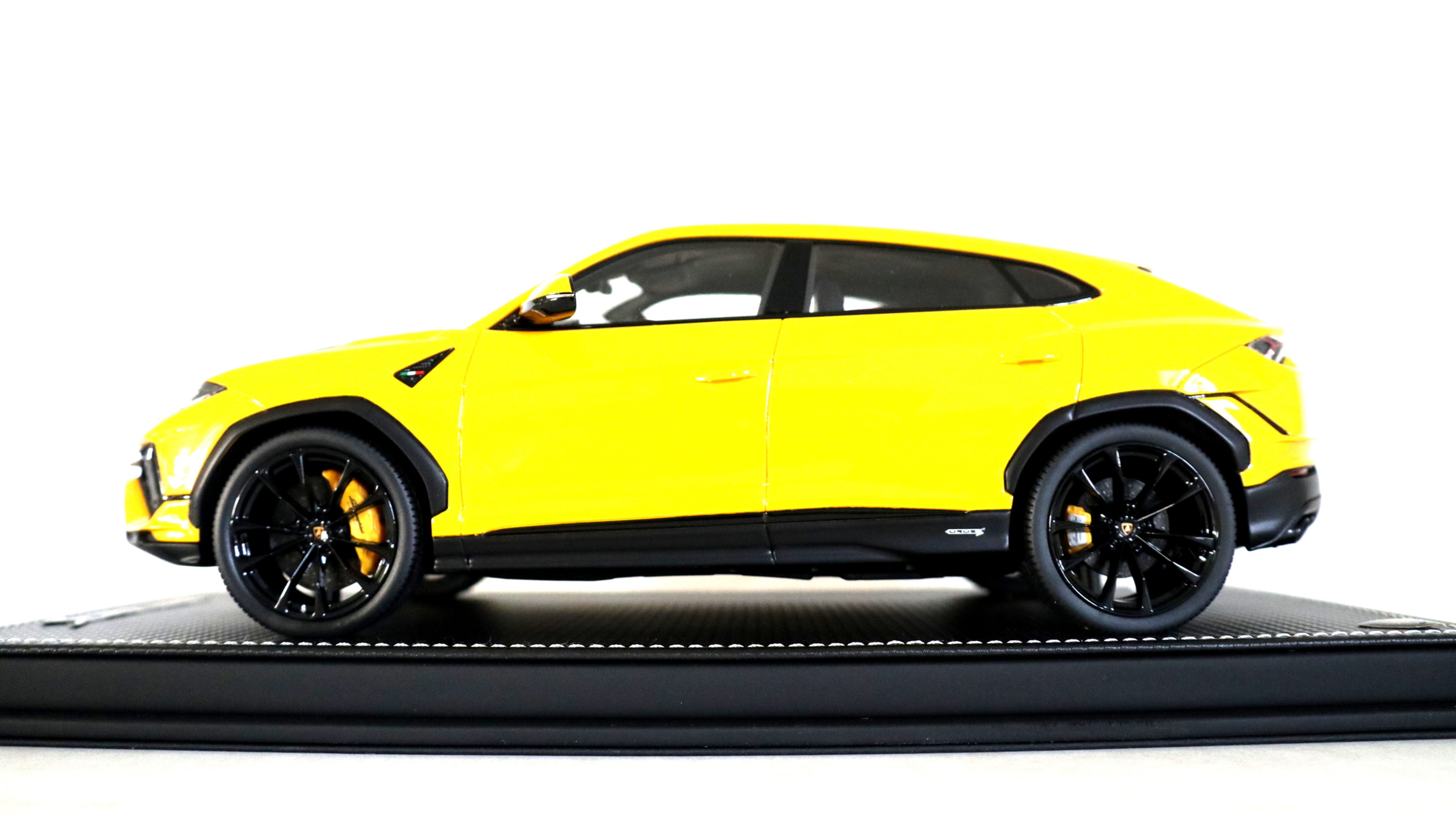 2023 LAMBORGHINI URUS S by MR Collection Models