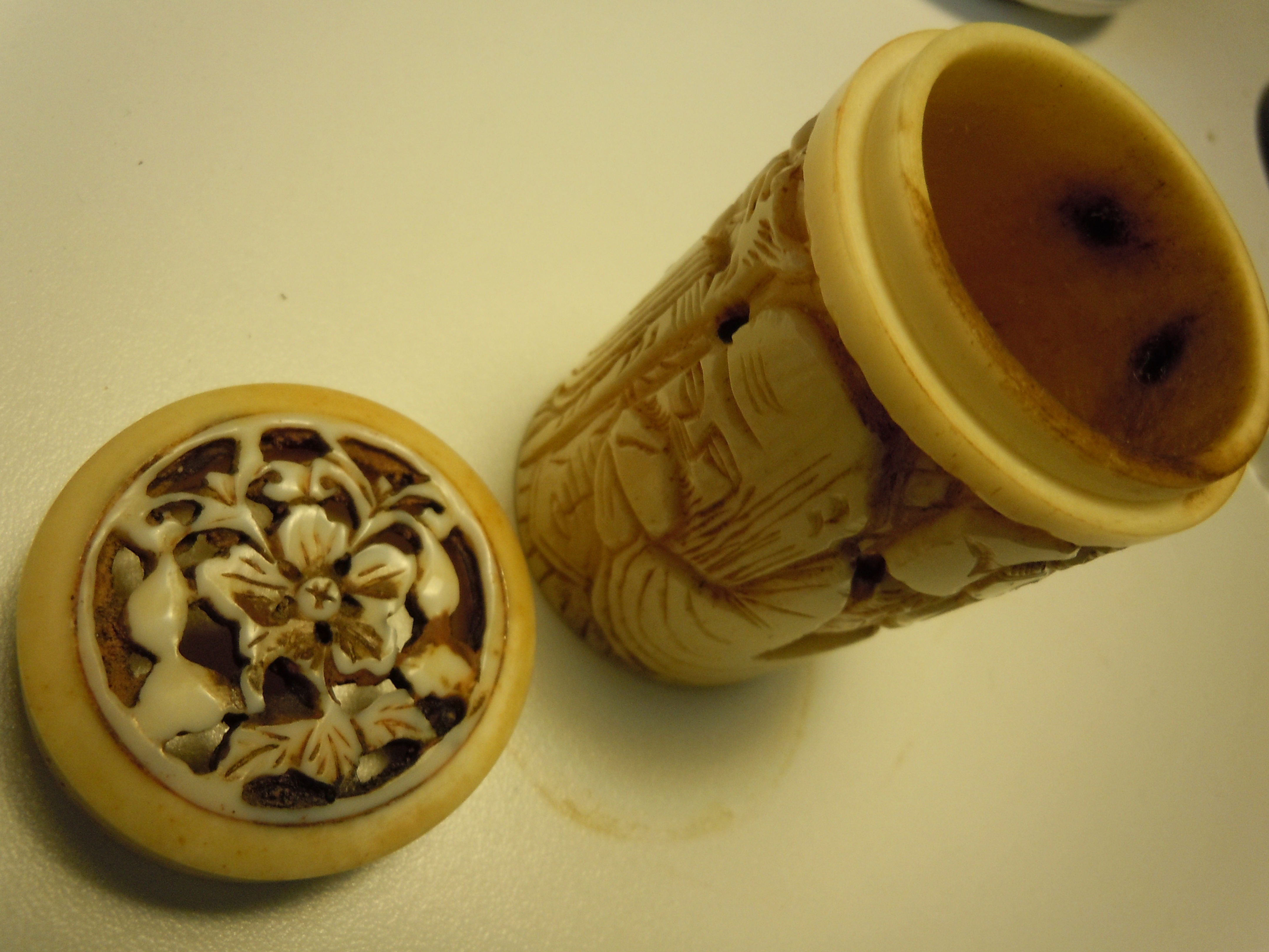 Bone and Ivory (lid) Cricket Cage