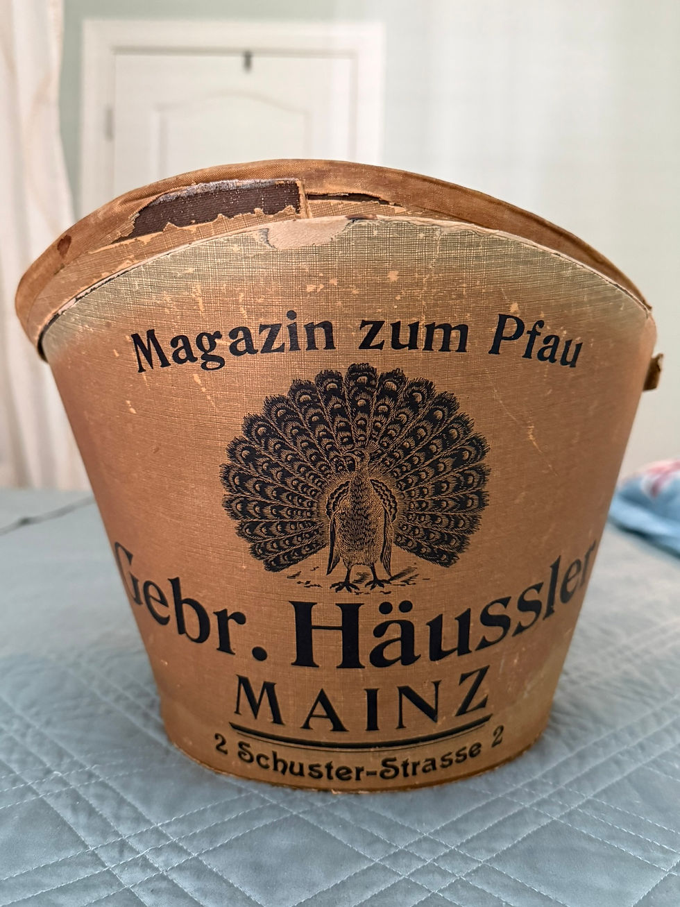 Thumbnail: Vintage Silk Collapsible Top Hat with Box