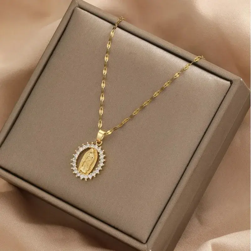 Aura Medallion
