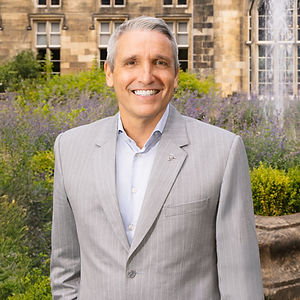 Phil Profile Pic NEW_edited_edited.jpg