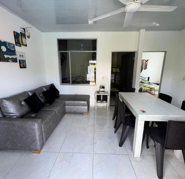 Alquiler de Casa con Piscina en Melgar