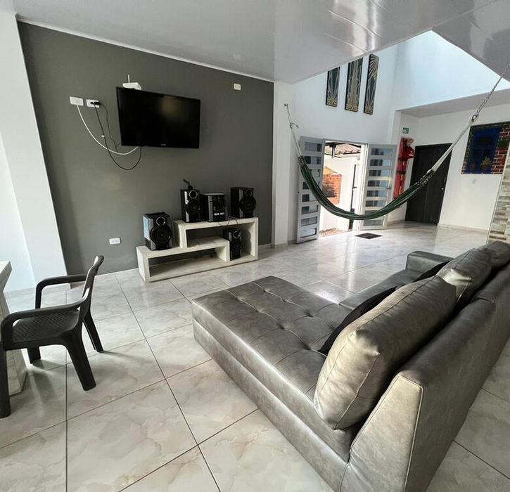 Alquiler de Casa con Piscina en Melgar