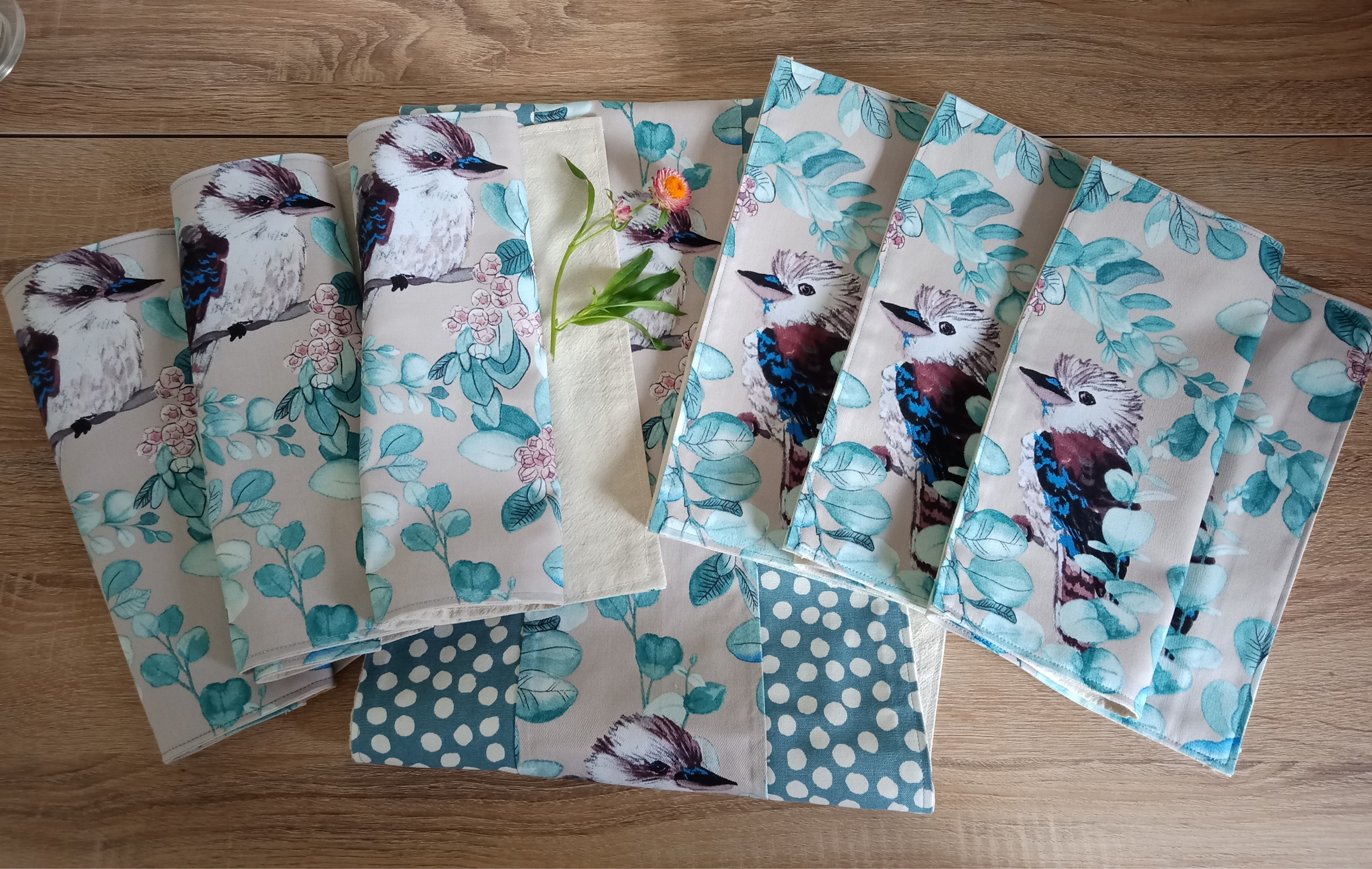 Kookaburra Table Set