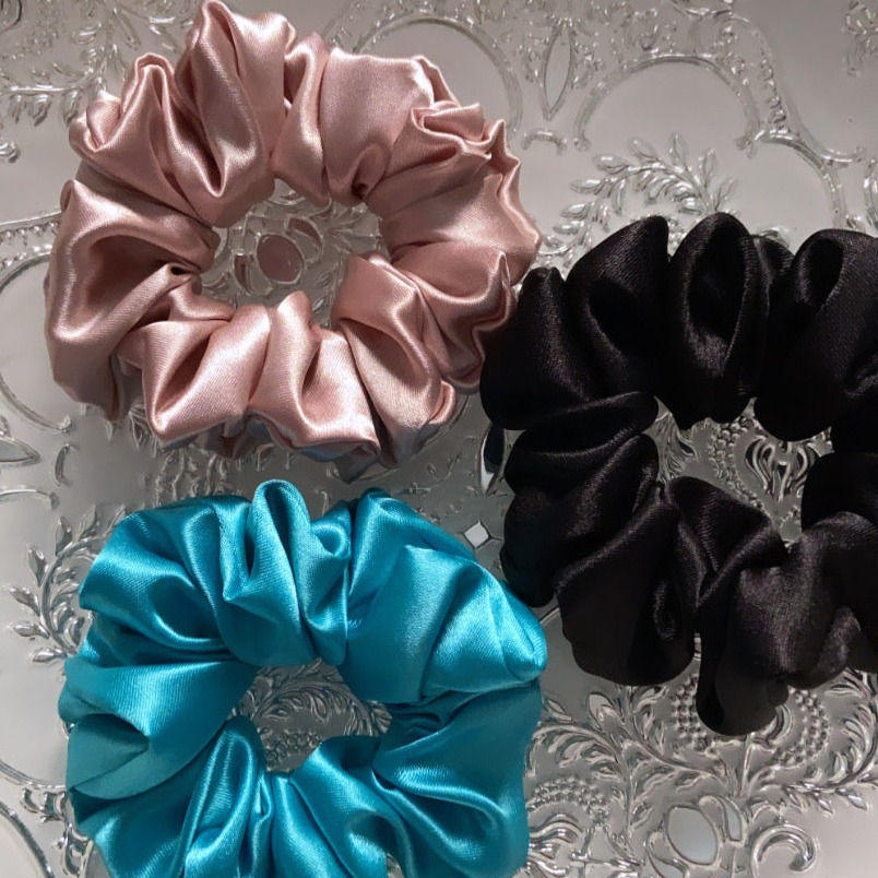 Thumbnail: Champagne Scrunchies