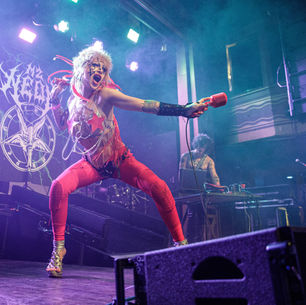 Photo Galley: MZ Neon