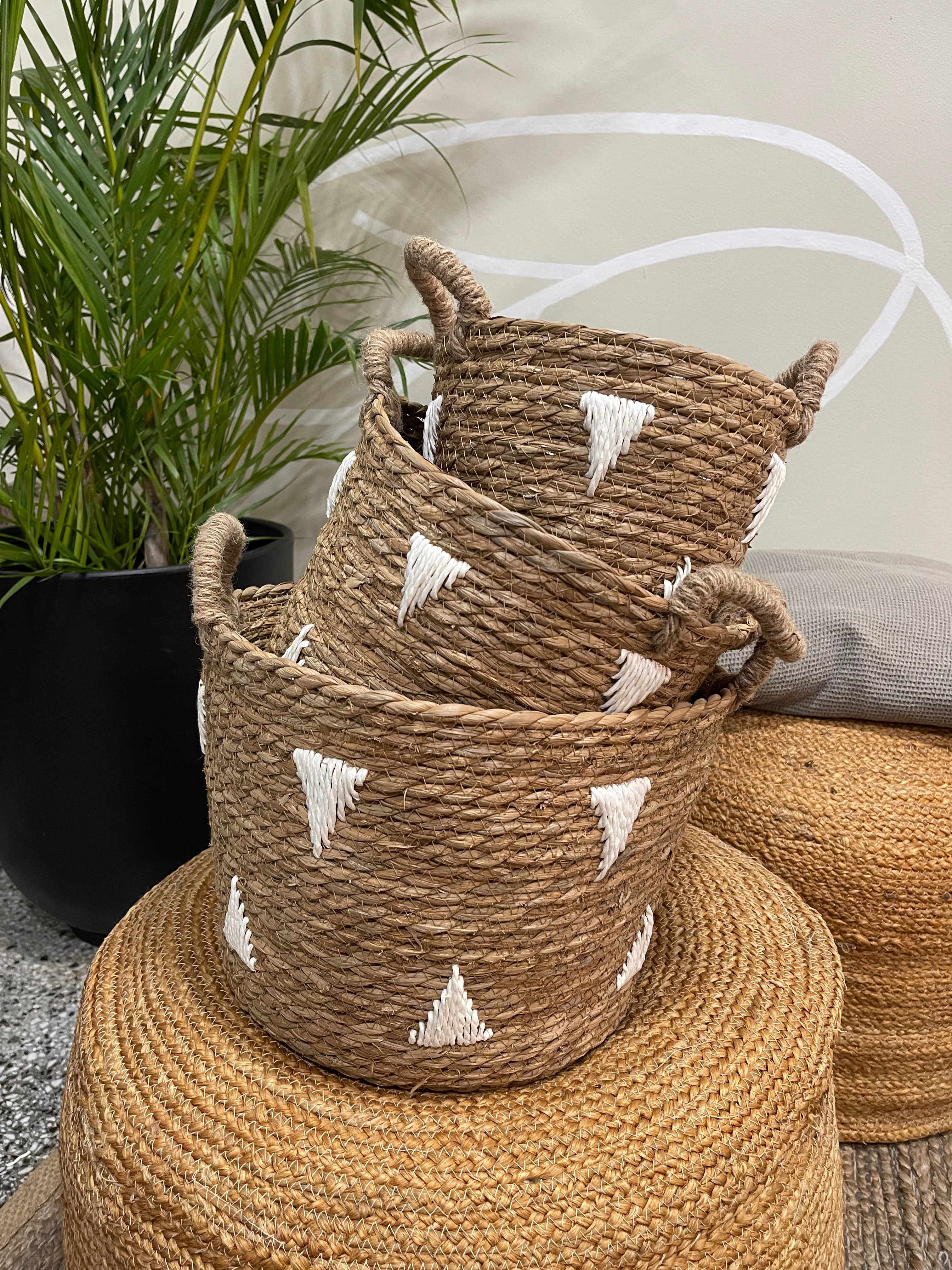 9233- Cesta “triángulos” tamaño S 