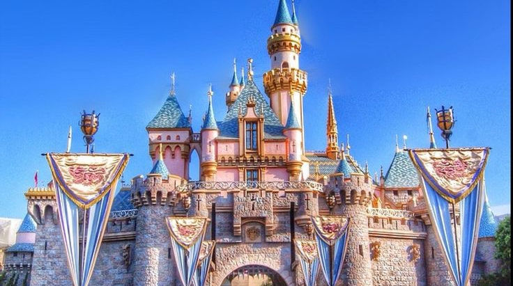 La Fantasía de Disneyland en California
