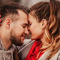 párové focení Brno – intimní chvíle zamilovaného páru, romantické portréty v ateliéru Rousínov