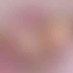Detailní portrét novorozené vnučky – ukázka newborn fotografií v Brně