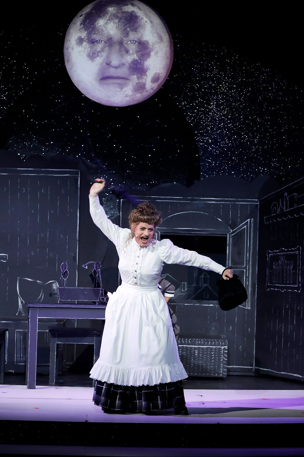 FRAU LUNA im TIPI am Kanzleramt – Eine Berliner Liebeserklärung zwischen Mondlicht und Mutterwitz