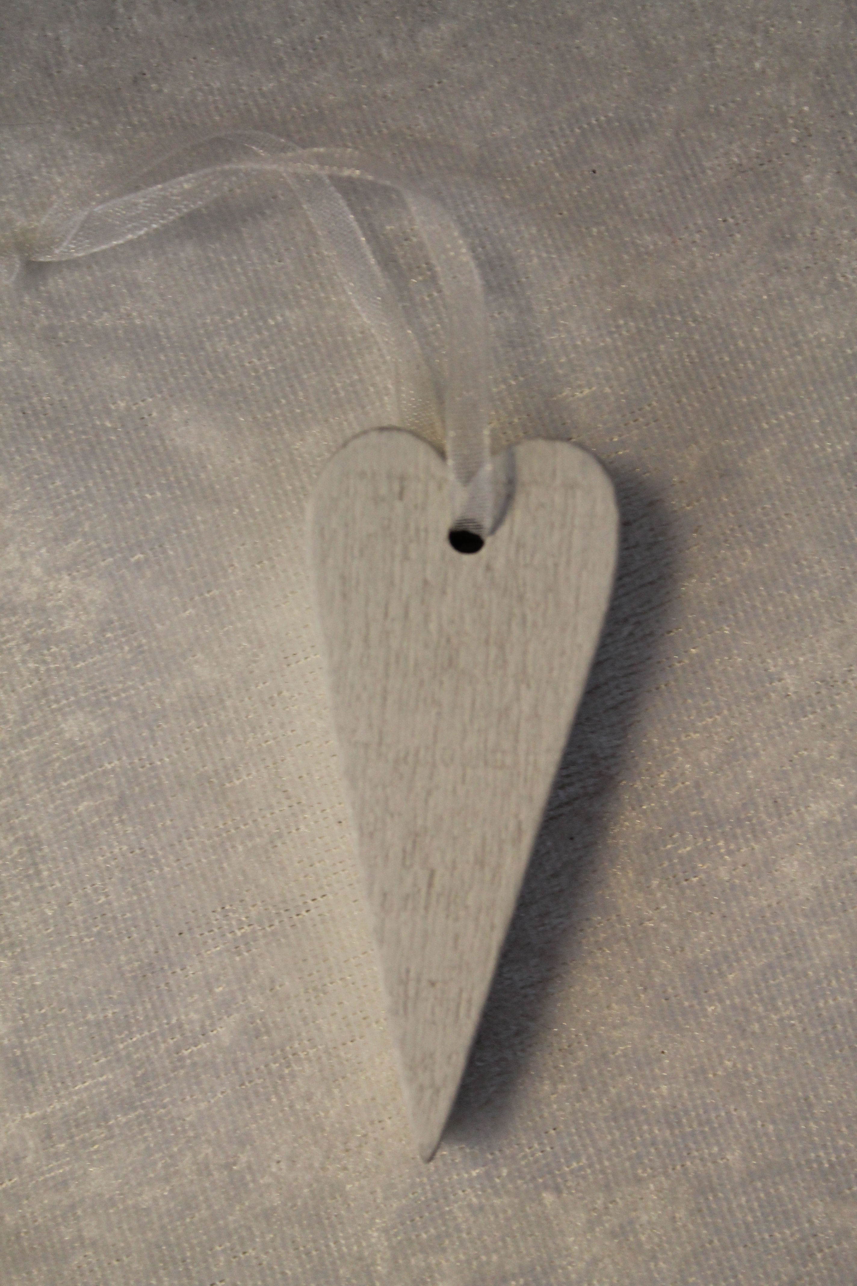 Långt trähjärta 2 vitt