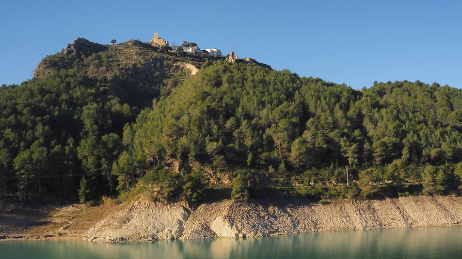 El Castell de Guadalest above the Guadalest reservoir