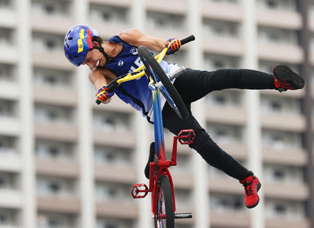 Medallista olímpico Daniel Dhers, sufrió terrible caída