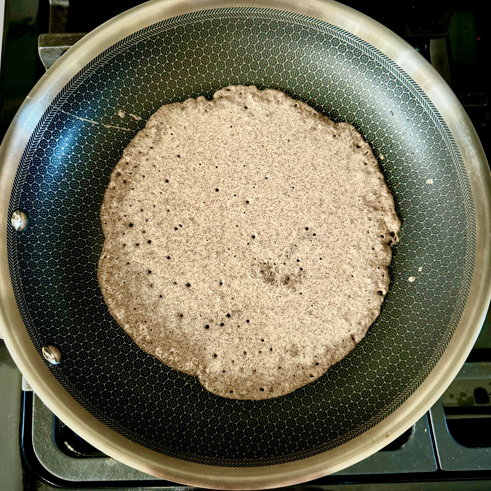 Crepe cooking until dry