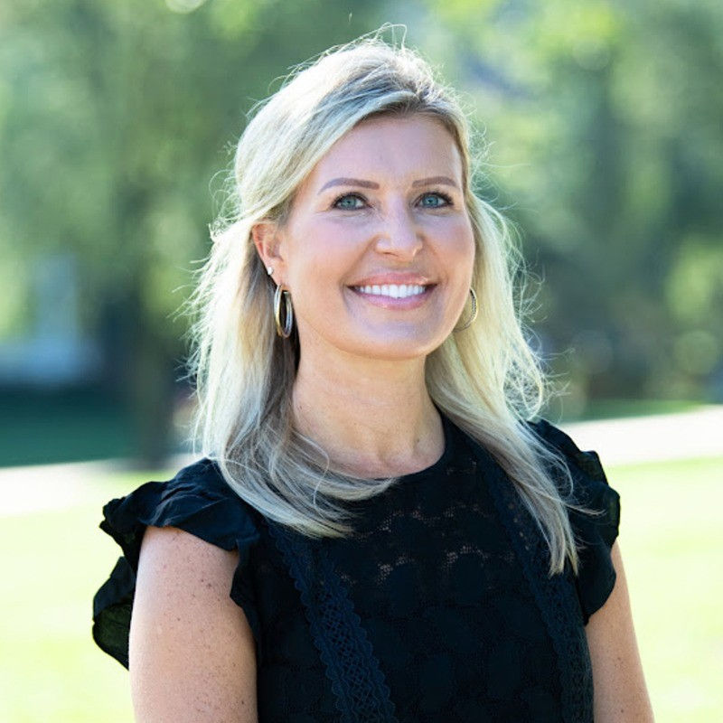 Jennifer (Szoroleta) Jones '03