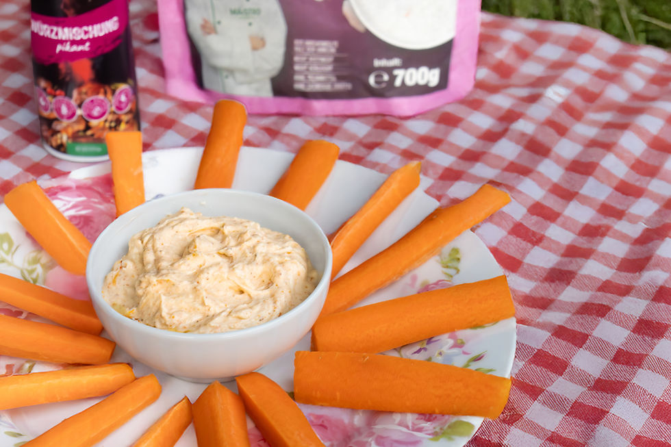 dip-sauce-mit-karottensticks
