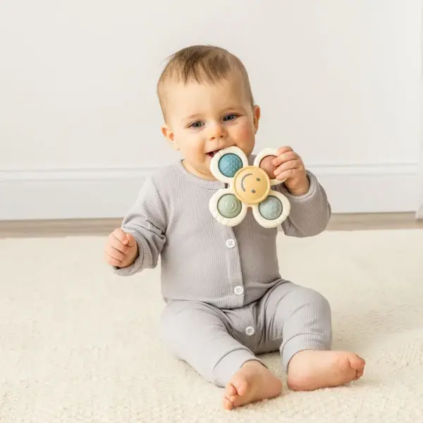 Thumbnail: Itzy Ritzy Pop & Whirl Fidget Spinner Travel & Bath Toy