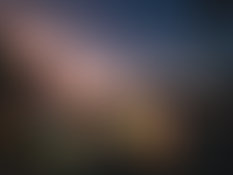 Imagem aberta, com movimento e diversidade — público circulando, comendo e interagindo. A ideia é transmitir escala, experiência e atmosfera de festival ao ar livre.