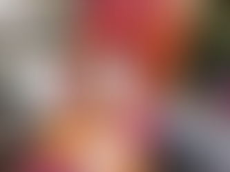 Imagem elegante e silenciosa, com foco no prato ou no gesto de registrar/comer — transmitindo a ideia de escolha, identidade e posicionamento sem precisar ser literal.