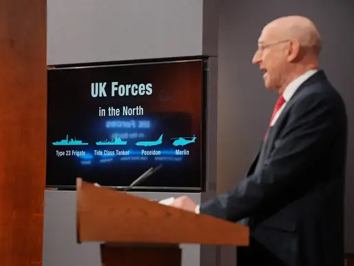 “Atividade maligna”: Reino Unido mira submarinos russos próximos a cabos e dutos