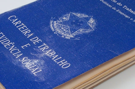 Adicional de insalubridade não incide sobre horas extras deferidas em outro processo trabalhista