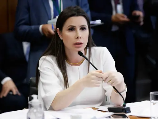 Carol de Toni ameaça deixar o PL se ficar fora de disputa em SC