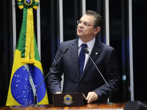 Líder do PL rejeita versão “light” de Alcolumbre para anistia e defende texto amplo