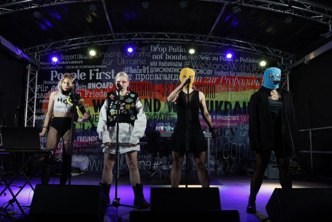 Rússia classifica Pussy Riot como ‘organização extremista’