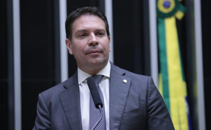 Ramagem deve renunciar mandato em 2026, diz Sóstenes Cavalcante