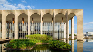 Funcionário dos EUA deixa o Brasil após governo Lula aplicar reciprocidade