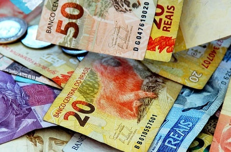 Consumidores devem ser indenizados por suspensão no fornecimento de energia elétrica