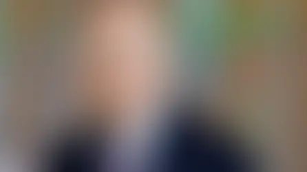 Premiê do Canadá obtém maioria governamental em eleições especiais