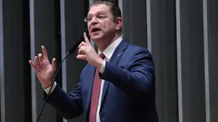 Caso INSS: Sóstenes Cavalcante quer convocar diretor-geral da PF