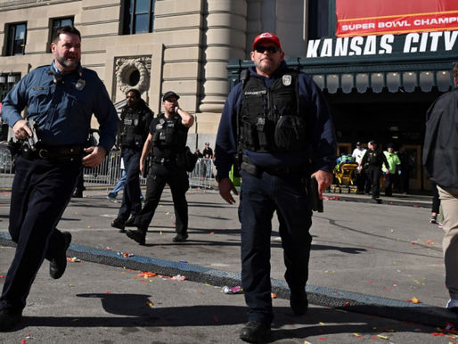 Tiroteio em desfile de comemoração do Super Bowl deixa um morto e nove feridos