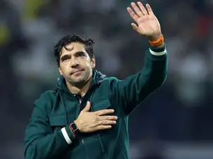 Abel Ferreira, do Palmeiras, é punido com oito jogos de suspensão pelo STJD; cabe recurso