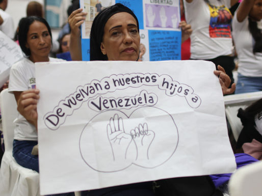 Defesa de migrantes venezuelanos presos em El Salvador denuncia ‘torturas’