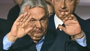 Após derrota, Orbán deixa Parlamento para reorganizar base política
