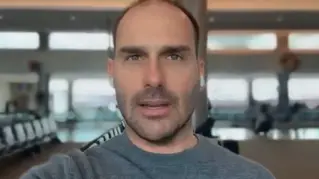 Eduardo nega uso de verba de filme para se manter nos EUA