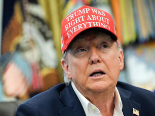 Trump diz que está preparando cortes permanentes devido ao bloqueio orçamentário