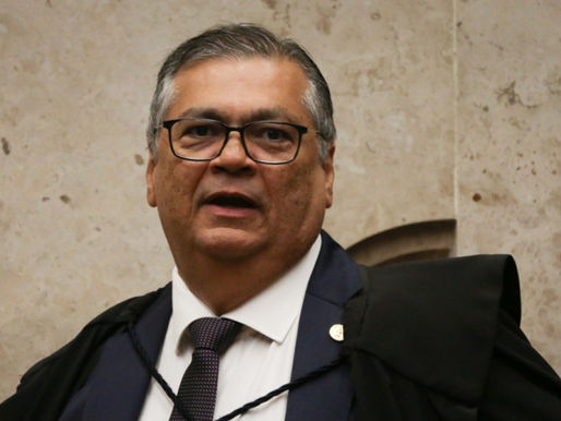 PF indicia mulher que hostilizou ministro Flávio Dino em voo