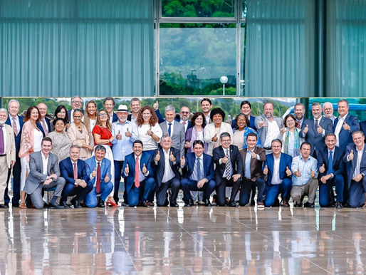 Em reunião ministerial natalina, Lula diz que é hora de fazer as pazes com o mercado