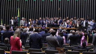 Conselho de Ética suspende Pollon, van Hattem e Zé Trovão por motim na Câmara
