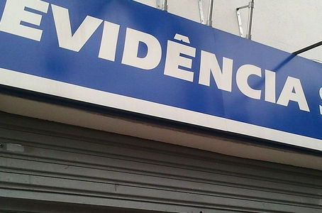 Aposentada garante na Justiça revisão da aposentadoria por tempo de contribuição