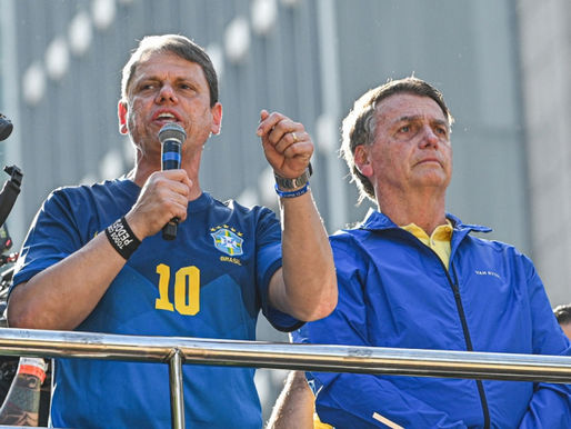 Tarcísio diz que, se fosse presidente, seu primeiro ato seria conceder indulto a Bolsonaro